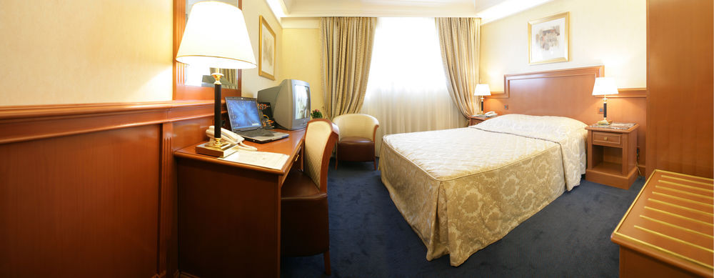 فندق زغربفي  بالاس هوتل الغرفة الصورة